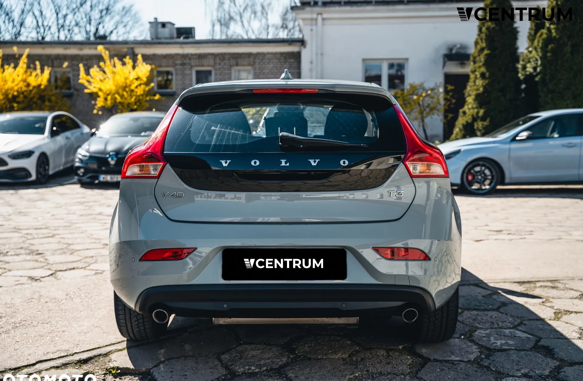 Volvo V40 cena 82900 przebieg: 70400, rok produkcji 2018 z Mikstat małe 92